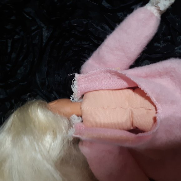 (( Listing # 132 )) 1993 Cloth Barbie (( Vintage )) - Picture 7 of 10